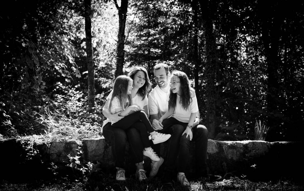 Pauline Clair photographe vosges photographe gerardmer photographe fraize shooting portrait maman 2023 famille enfants futur maman frère et soeurs bébé portrait photo photographer alsace grossesse (5)