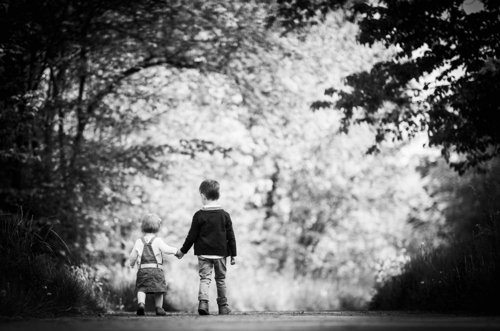Pauline Clair photographe vosges photographe gerardmer photographe fraize shooting portrait maman 2023 famille enfants futur maman frère et soeurs bébé portrait photo photographer alsace grossesse (13)