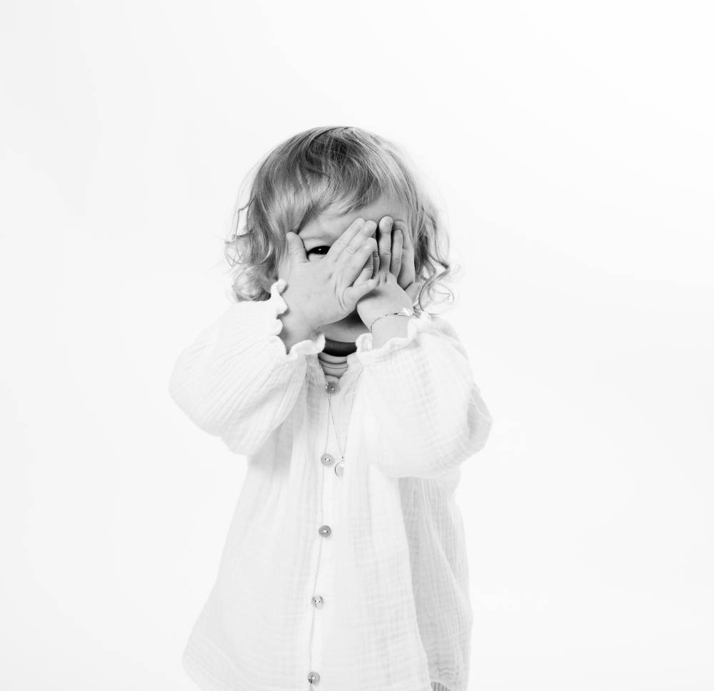 Pauline Clair photographe vosges photographe gerardmer photographe fraize shooting portrait maman 2023 famille enfants futur maman frère et soeurs bébé portrait photo photographer alsace grossesse (11)